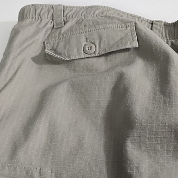 Khaki Green Outdoor Lifestyle Cargo Shorts Lightweight Stretch - Picture 4 of 12